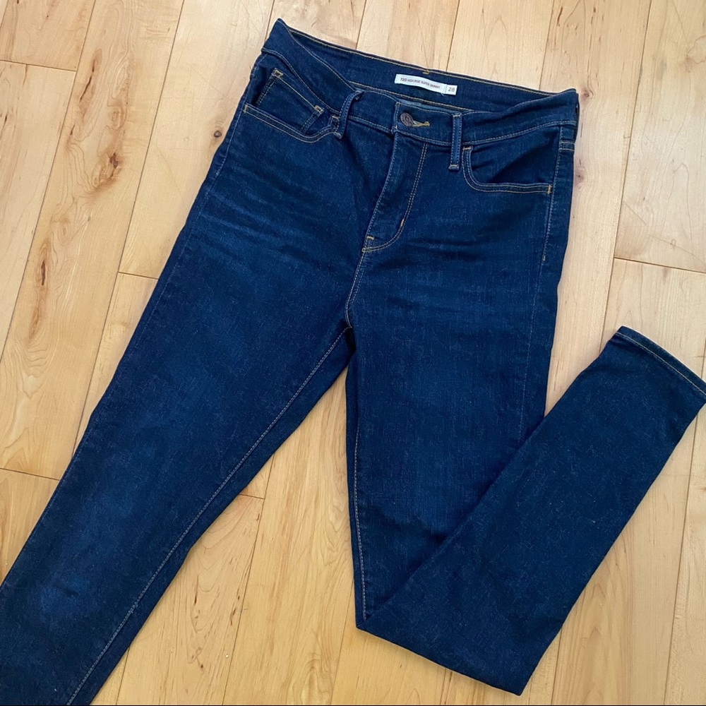 Levi’s 720 High Rise Super Skinny Jean